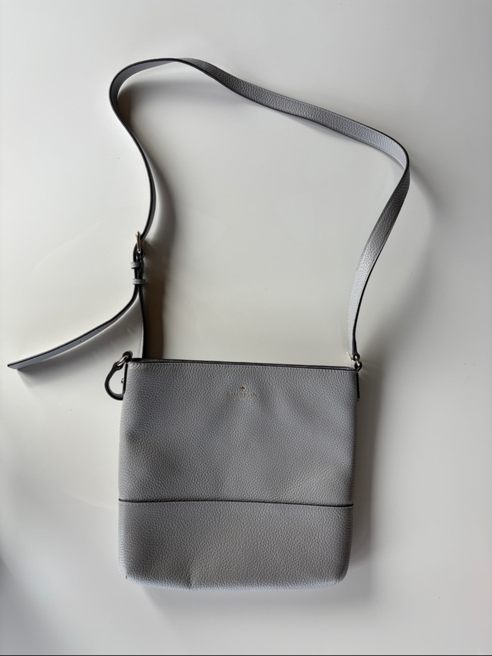 Kate Spade Flat Messenger Crossbody.